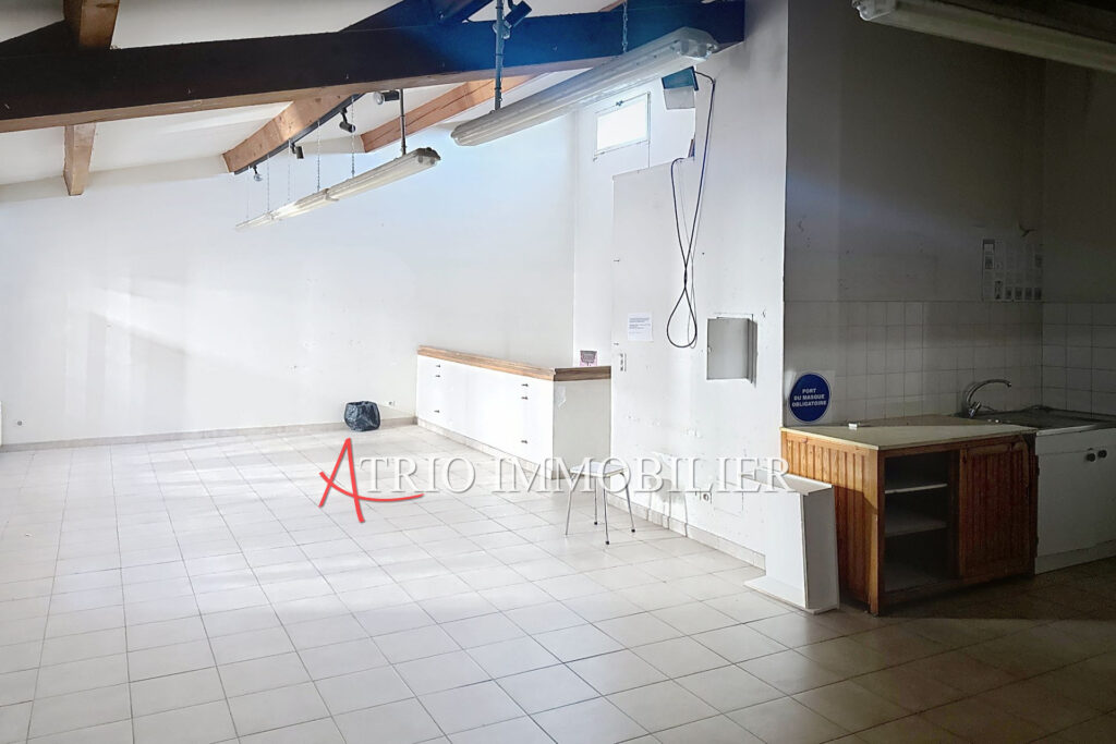 vente maison de village 8 Pièce(s) – 8 pièces – 6 chambres – 132.00 m²