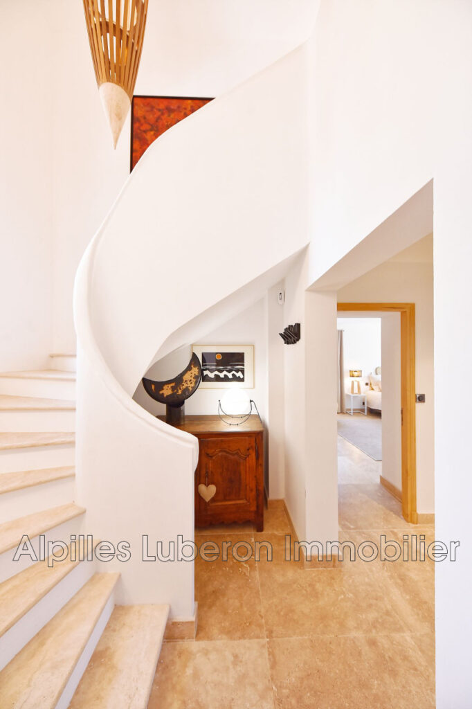 vente propriété 6 Pièce(s) – 6 pièces – 4 chambres – 250.00 m²