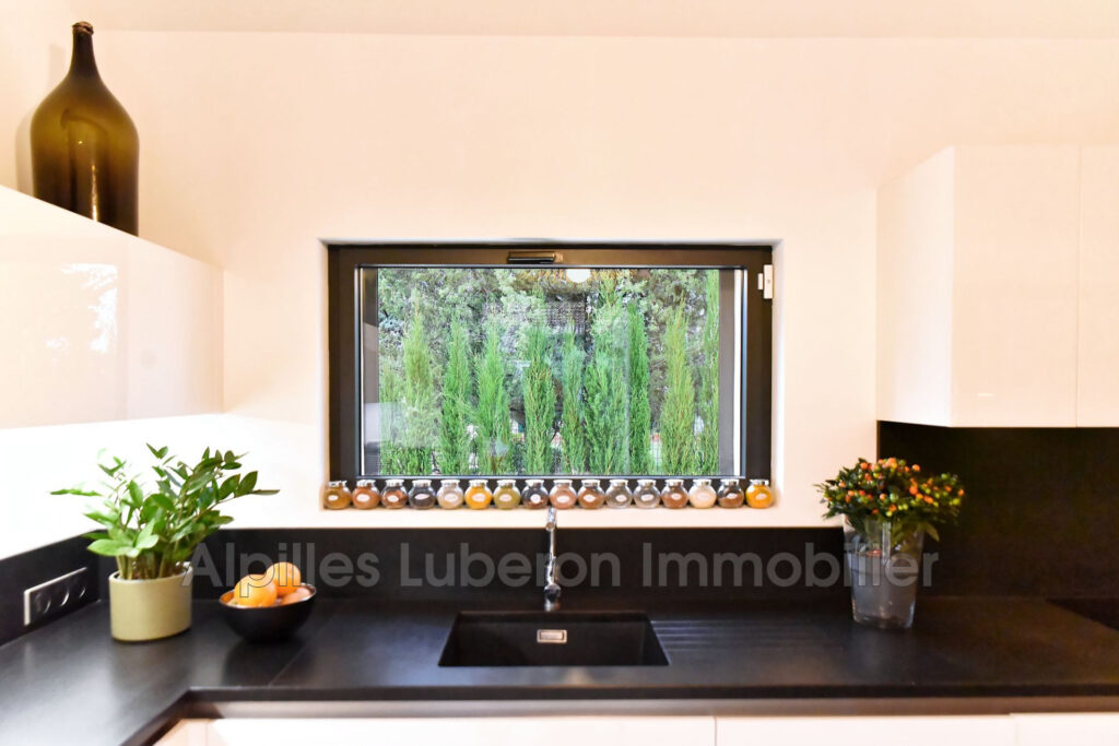 vente propriété 6 Pièce(s) – 6 pièces – 4 chambres – 250.00 m²