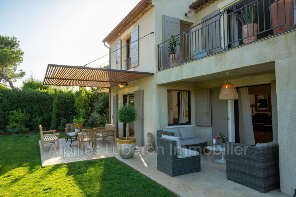 vente propriété 6 Pièce(s) – 6 pièces – 4 chambres – 250.00 m²