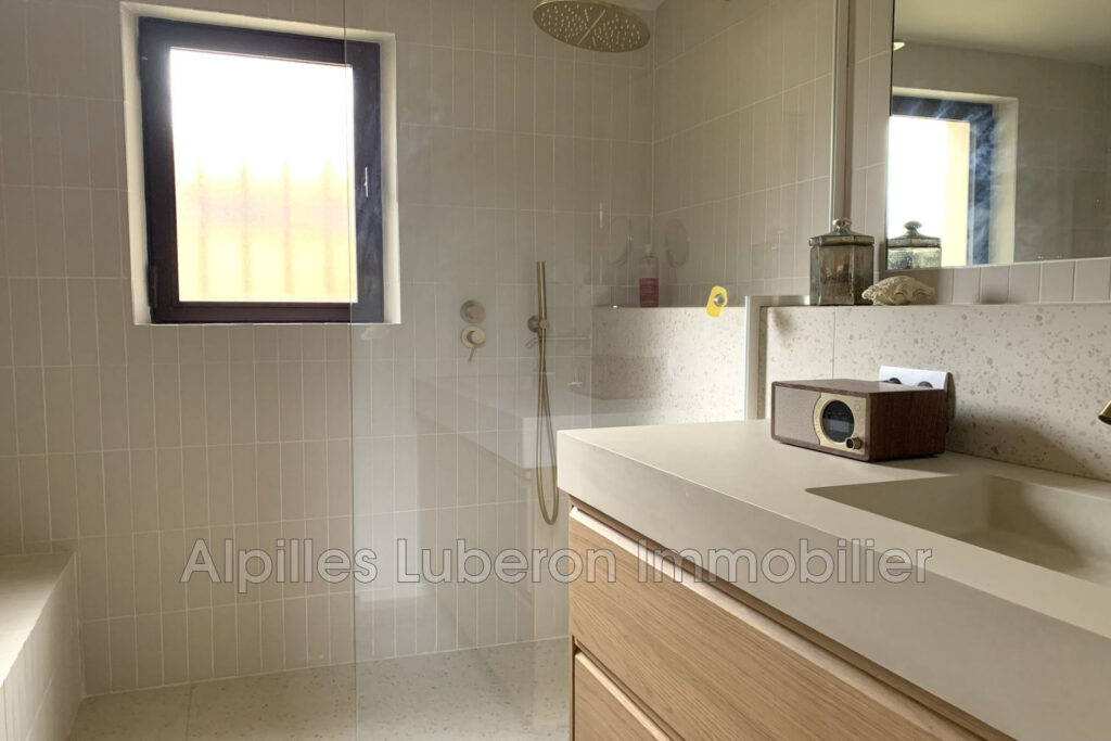 location saisonnière mas 6 Pièce(s) – 6 pièces – 4 chambres – 230.00 m²