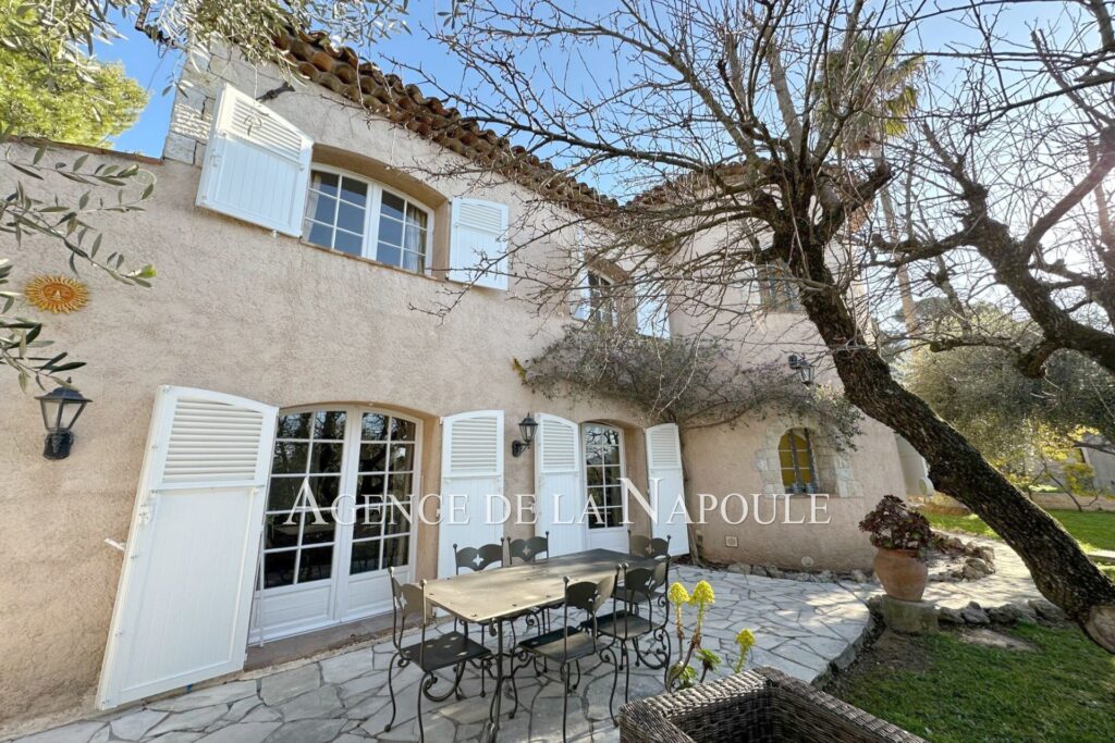 vente mas 6 Pièce(s) – 6 pièces – 4 chambres – 130.45 m²