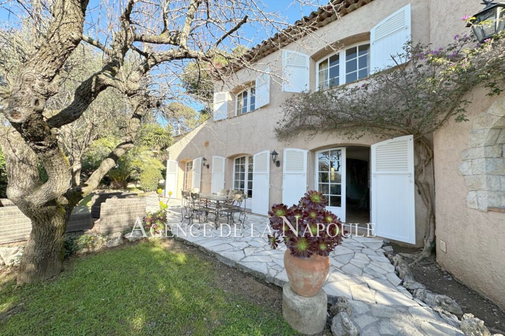 vente mas 6 Pièce(s) – 6 pièces – 4 chambres – 130.45 m²