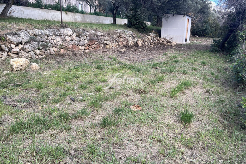 Draguignan, terrain de 1000 m2 viabilisé, expo Sud. – NR pièces – NR chambres – 1000.00 m²