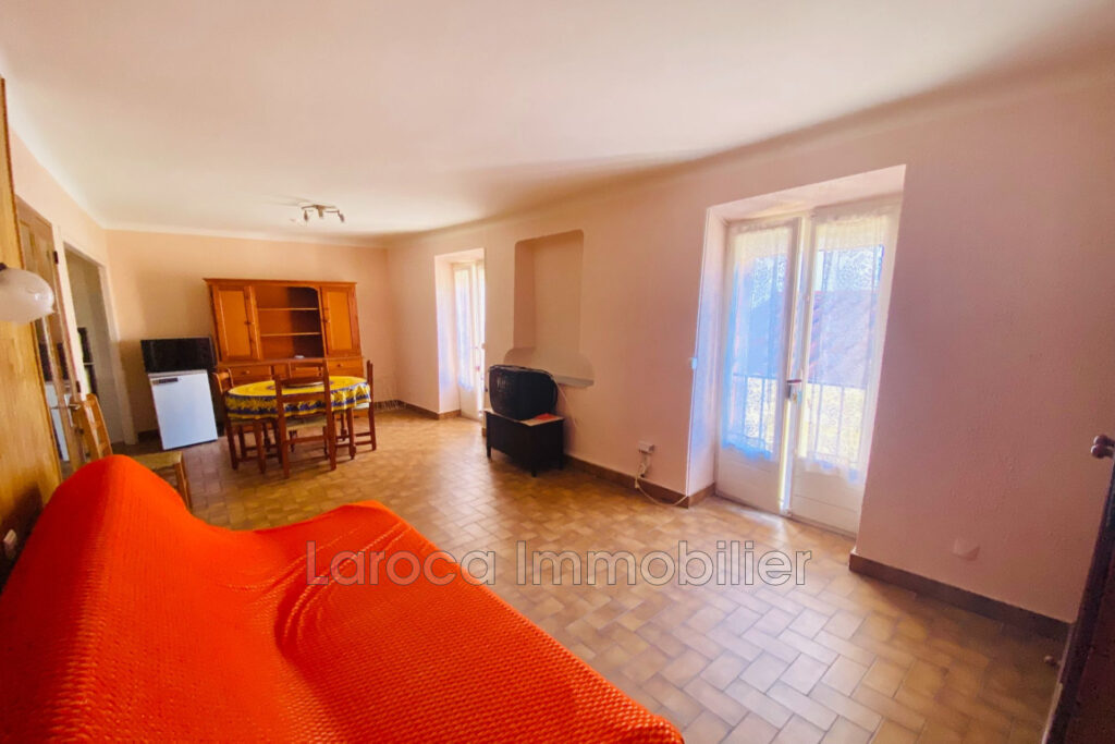 vente maison de village – NR pièces – 3 chambres – 103.00 m²