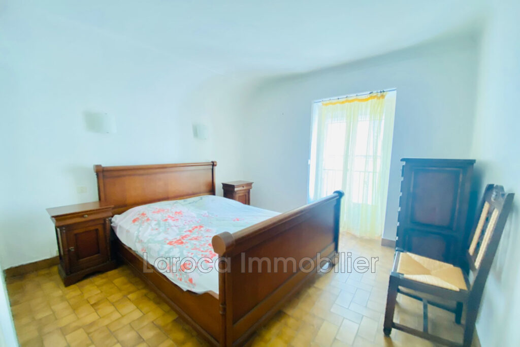 vente maison de village – NR pièces – 3 chambres – 103.00 m²