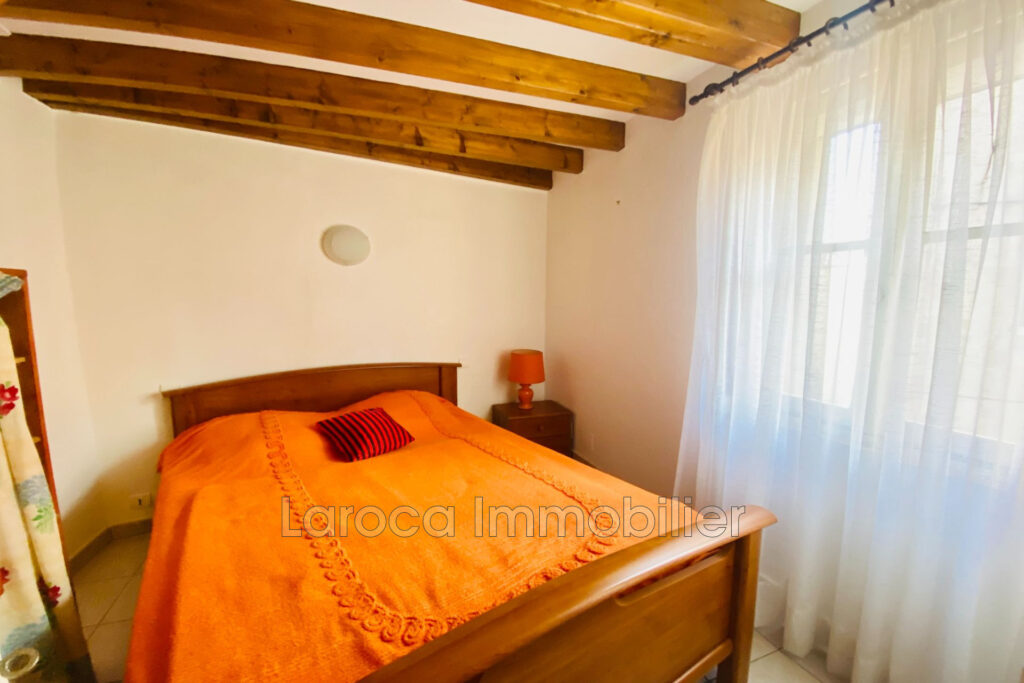 vente maison de village – NR pièces – 3 chambres – 103.00 m²