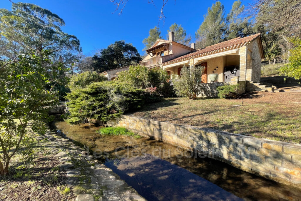 vente villa 5 Pièce(s) – 5 pièces – 4 chambres – 166.00 m²