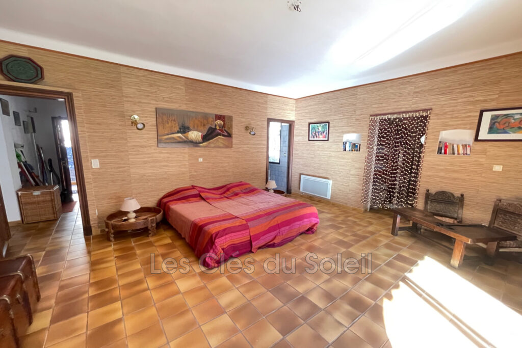 vente villa 5 Pièce(s) – 5 pièces – 4 chambres – 166.00 m²