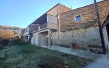 A vendre à Salernes maison de village avec jardin – 6 pièces – 3 chambres – 100.00 m²