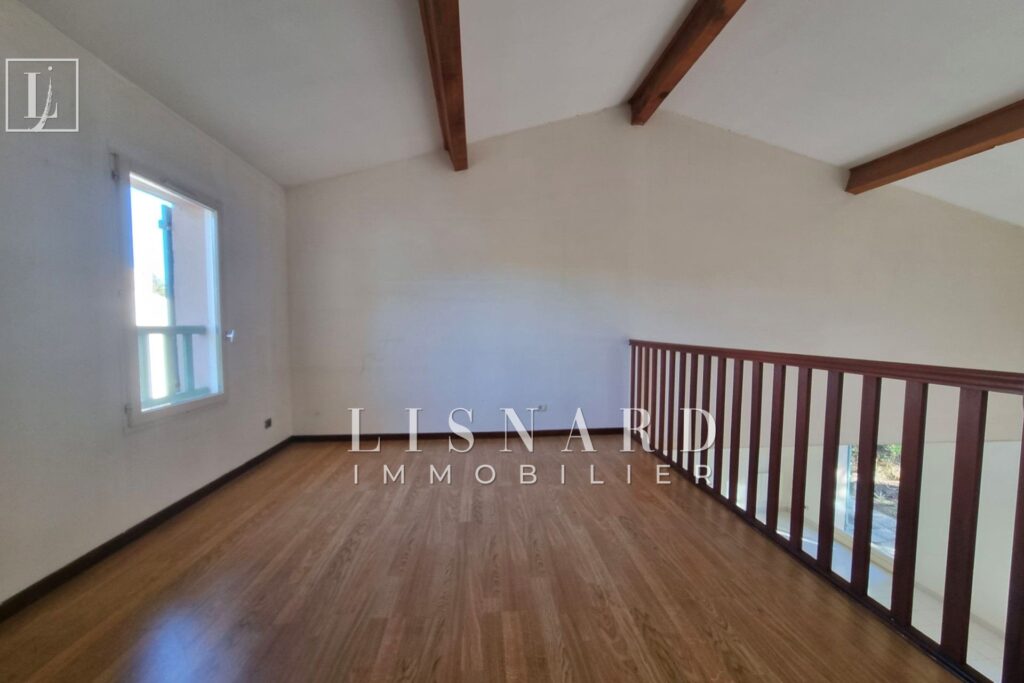 vente villa 5 Pièce(s) – 5 pièces – 4 chambres – 115.00 m²