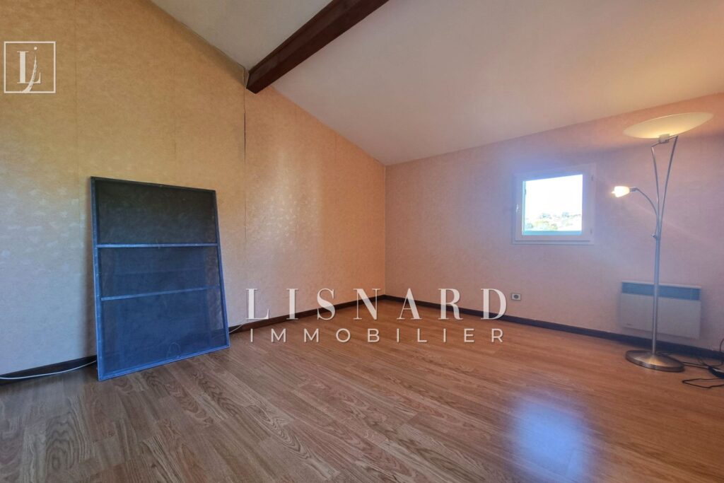 vente villa 5 Pièce(s) – 5 pièces – 4 chambres – 115.00 m²