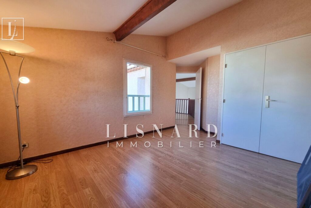 vente villa 5 Pièce(s) – 5 pièces – 4 chambres – 115.00 m²