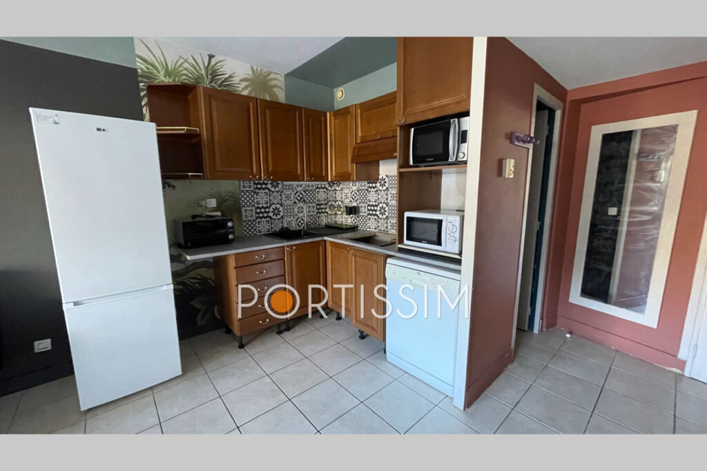 Saint Laurent du Var – Proche mer, aéroport et accès routiers – 2 pièces – 1 chambre – 47.58 m²