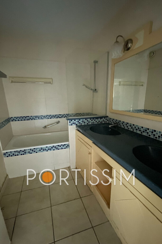 Saint Laurent du Var – Proche mer, aéroport et accès routiers – 2 pièces – 1 chambre – 47.58 m²