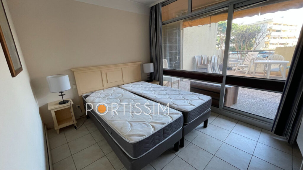 Saint Laurent du Var – Proche mer, aéroport et accès routiers – 2 pièces – 1 chambre – 47.58 m²