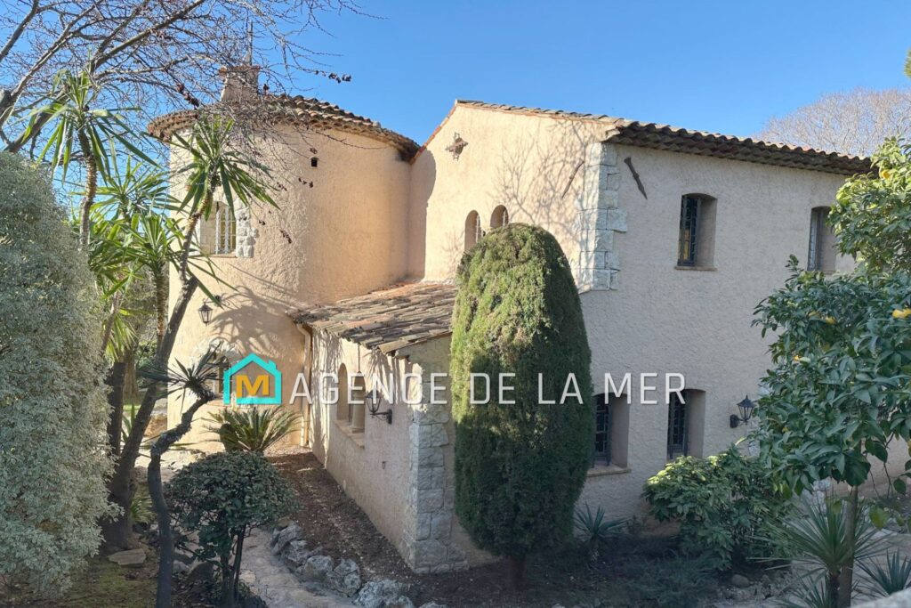 vente mas 6 Pièce(s) – 6 pièces – 4 chambres – 130.45 m²