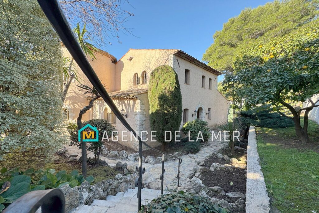vente mas 6 Pièce(s) – 6 pièces – 4 chambres – 130.45 m²