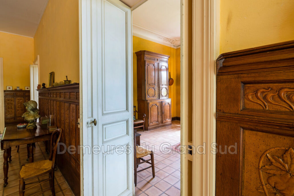 vente maison de maître 16 Pièce(s) – 16 pièces – 5 chambres – 350.00 m²