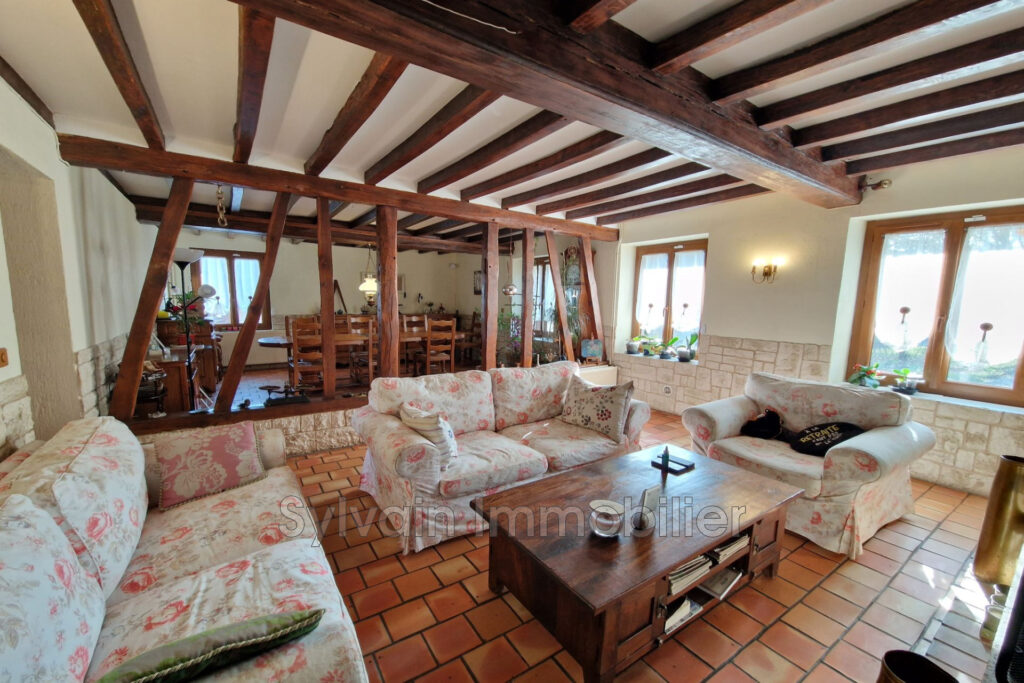 vente maison 8 Pièce(s) – 8 pièces – 4 chambres – 169.00 m²