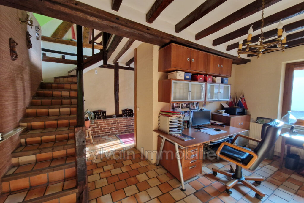 vente maison 8 Pièce(s) – 8 pièces – 4 chambres – 169.00 m²