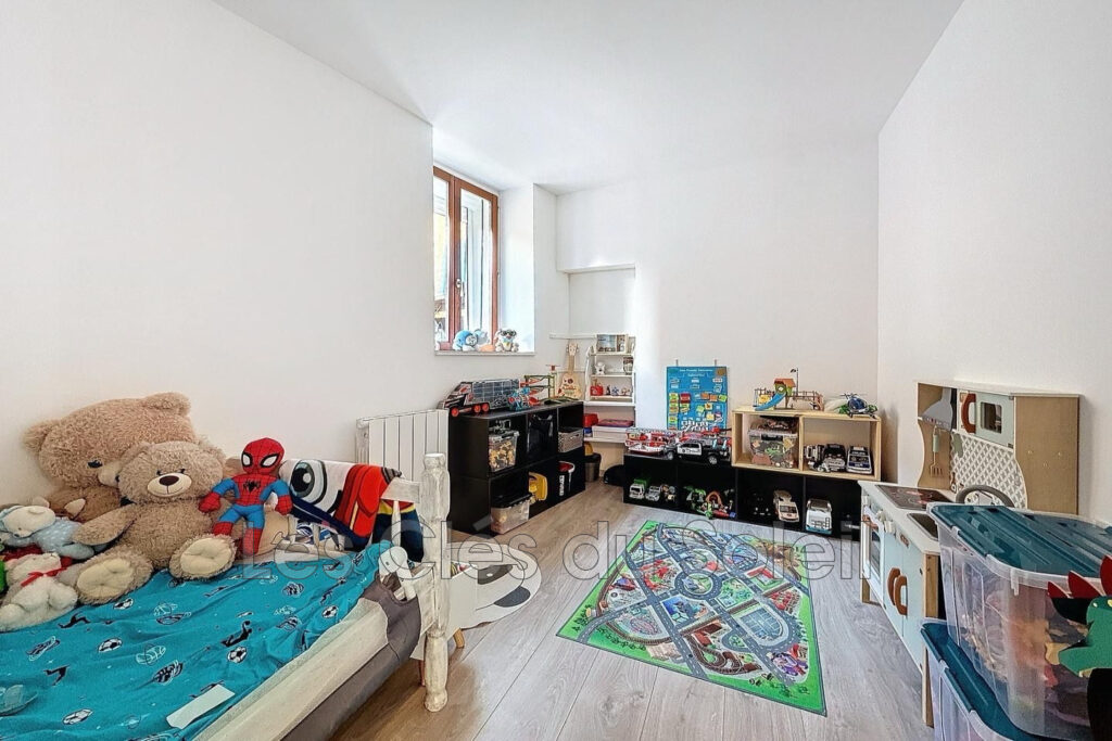 Appartement de type 3 situé Brignoles   Découvrez ce bel appar – 3 pièces – 2 chambres – 55.00 m²