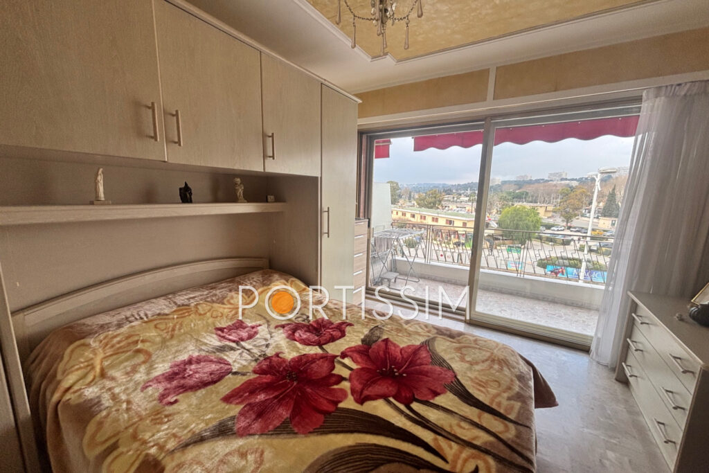 Cagnes-Sur-Mer / Appartement deux pièces viager occupé une per – NR pièces – 1 chambre – 53.80 m²