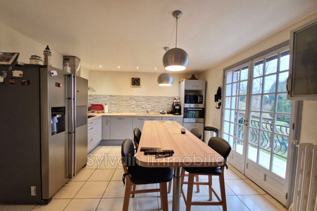 vente maison 5 Pièce(s) – 5 pièces – 3 chambres – 125.00 m²