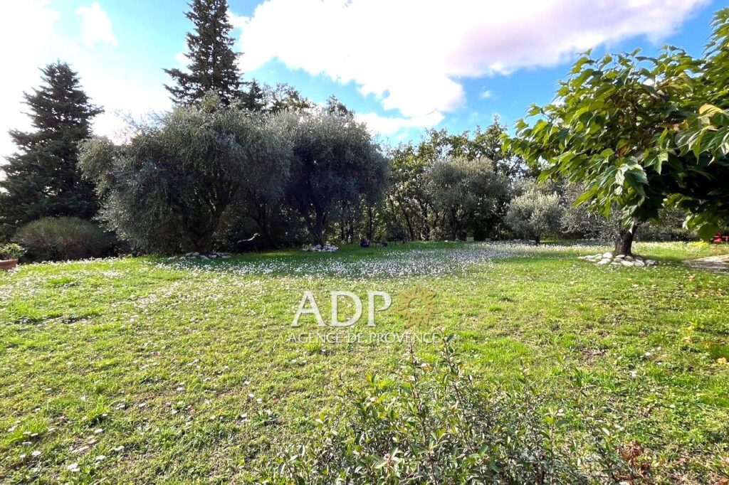 vente  – NR pièces – 2 chambres – 150.00 m²