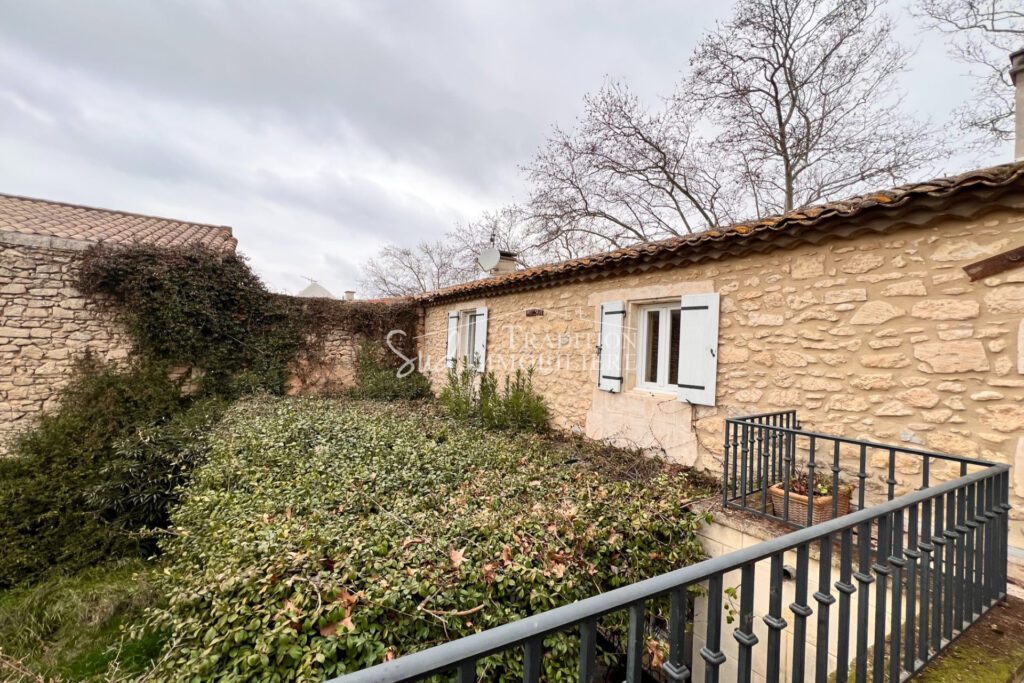 EXCLUSIVITE – MAISON ANCIENNE – MAUSSANE LES ALPILLES – NR pièces – 3 chambres – 140.00 m²