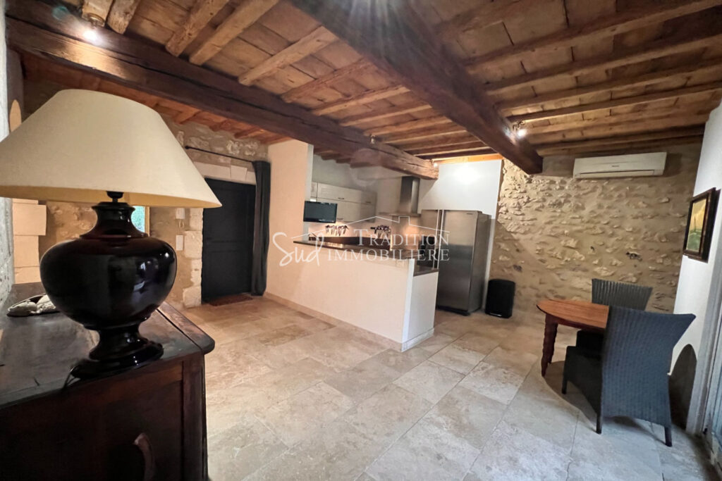 EXCLUSIVITE – MAISON ANCIENNE – MAUSSANE LES ALPILLES – NR pièces – 3 chambres – 140.00 m²
