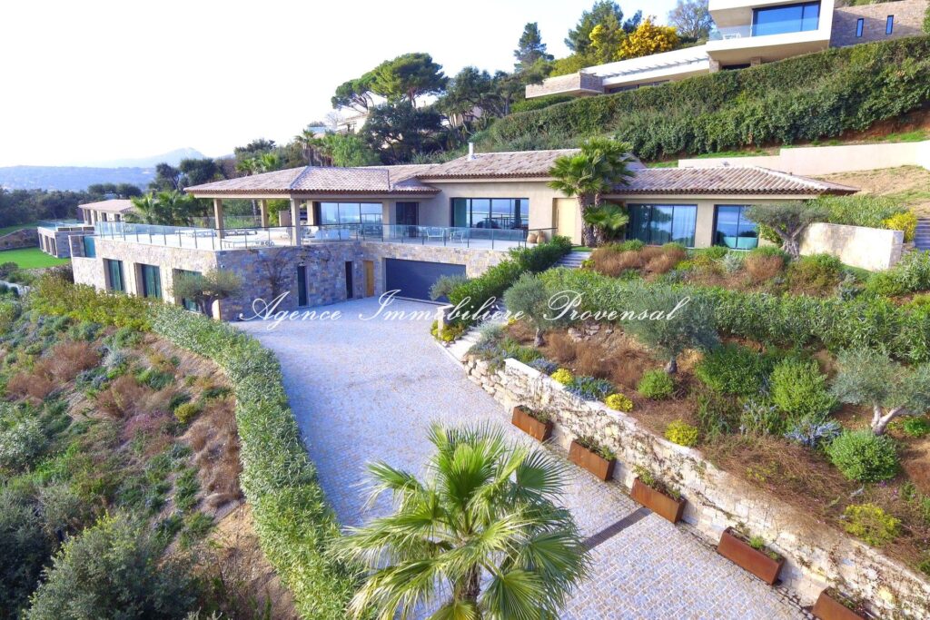 vente maison contemporaine 6 Pièce(s) – 6 pièces – 5 chambres – 383.00 m²