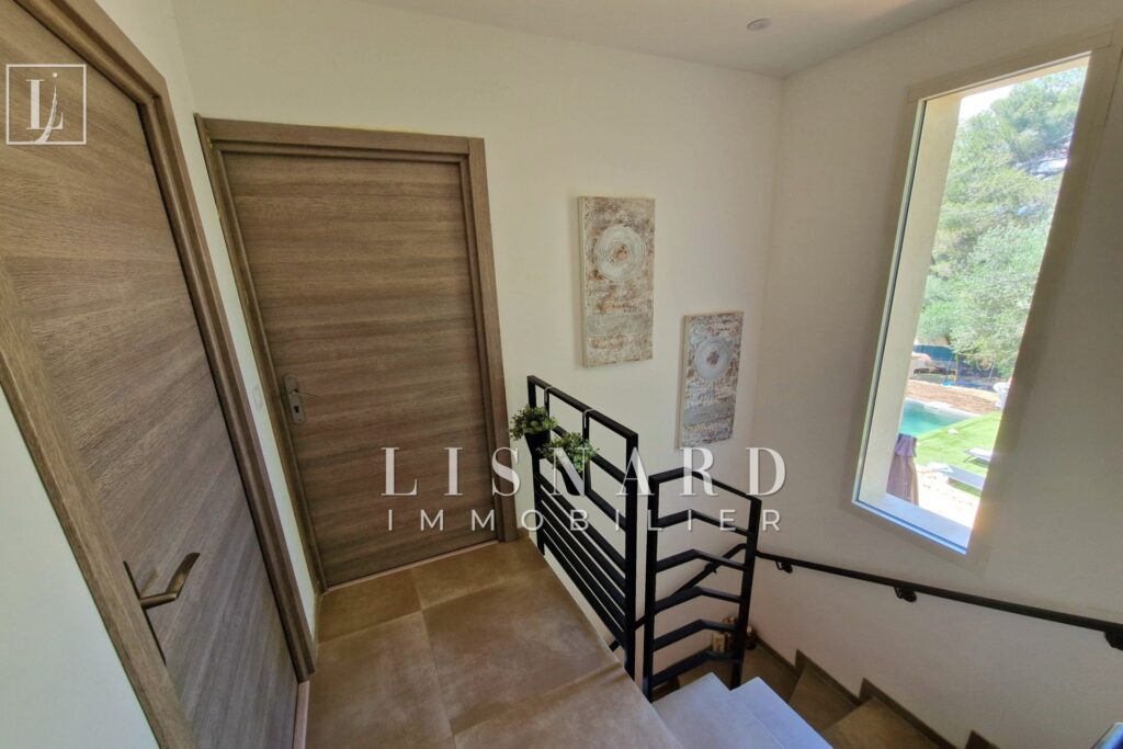 vente villa 6 Pièce(s) – 6 pièces – 5 chambres – 126.00 m²