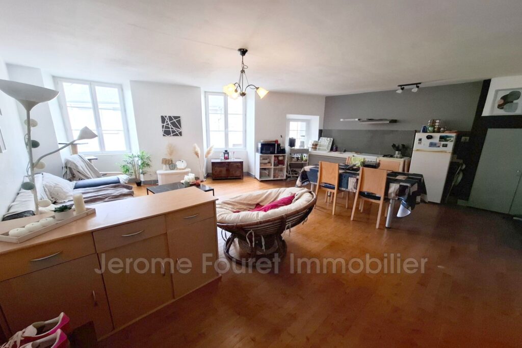 Résidence principale auto-finançable ou investissement classiq – NR pièces – NR chambres – 245.30 m²