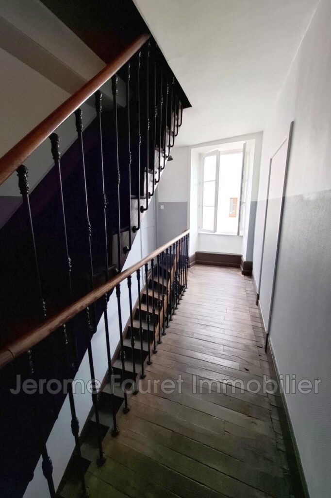 Résidence principale auto-finançable ou investissement classiq – NR pièces – NR chambres – 245.30 m²