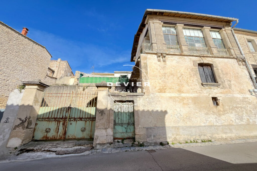 vente maison de caractère – NR pièces – 6 chambres – 190.00 m²