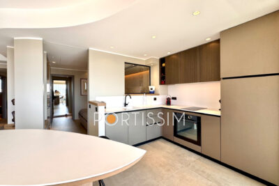 Deux pièces d&rsquo;exception – Marina Baie des Anges   – 2 pièces – 1 chambre – 46.40 m²