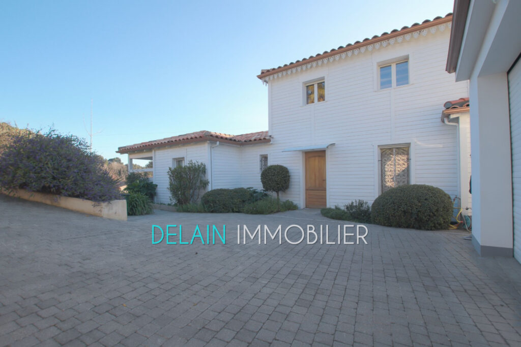 vente maison – NR pièces – 3 chambres – 146.00 m²