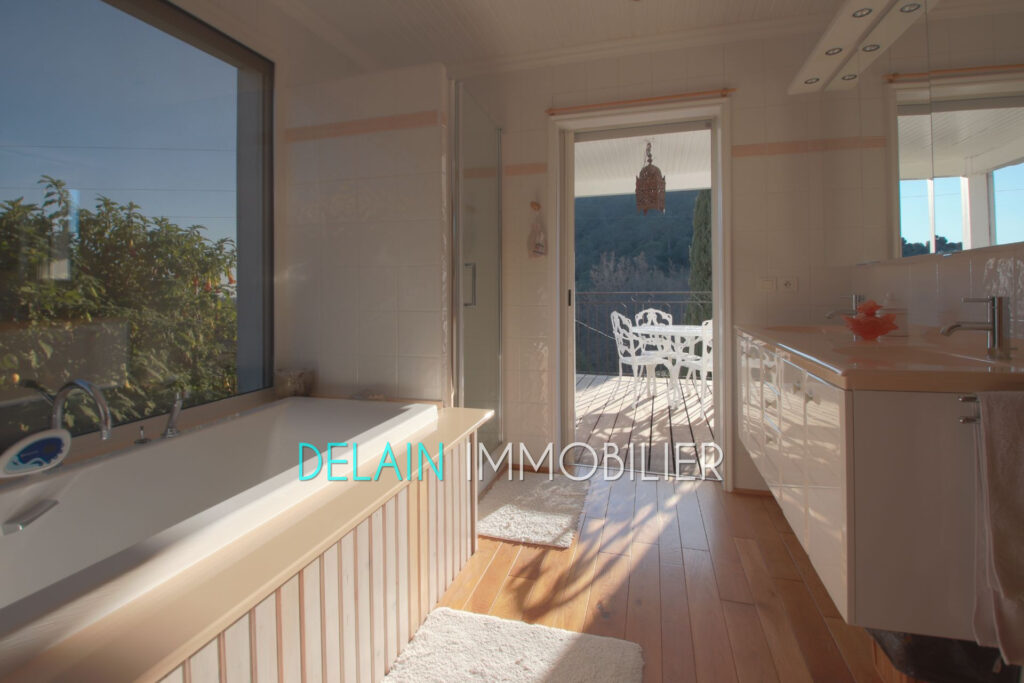 vente maison – NR pièces – 3 chambres – 146.00 m²