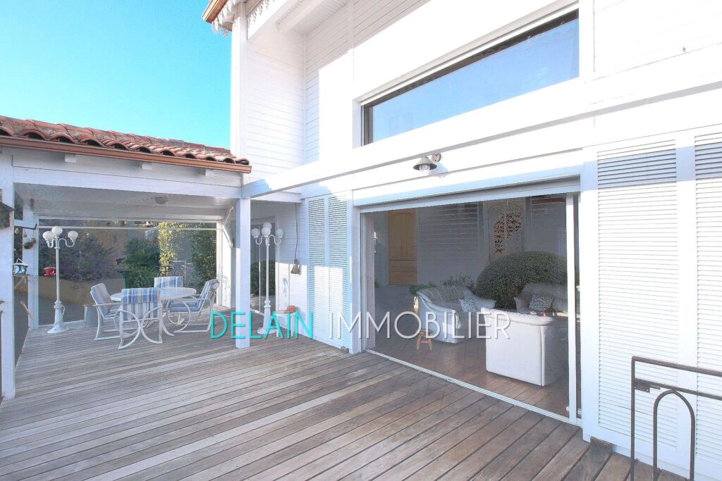 vente maison – NR pièces – 3 chambres – 146.00 m²