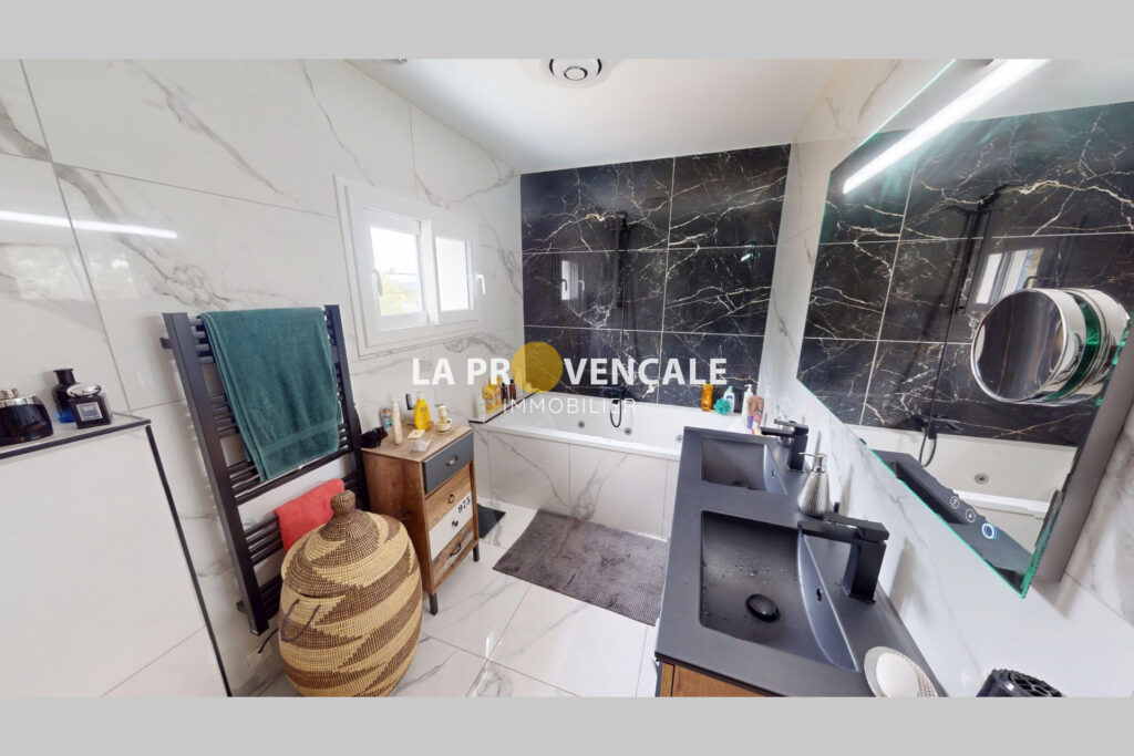 vente maison 10 Pièce(s) – 10 pièces – 7 chambres – 167.55 m²