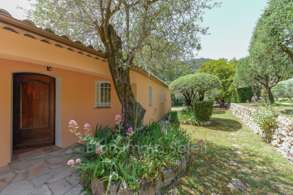 vente  7 Pièce(s) – 7 pièces – 4 chambres – 305.00 m²