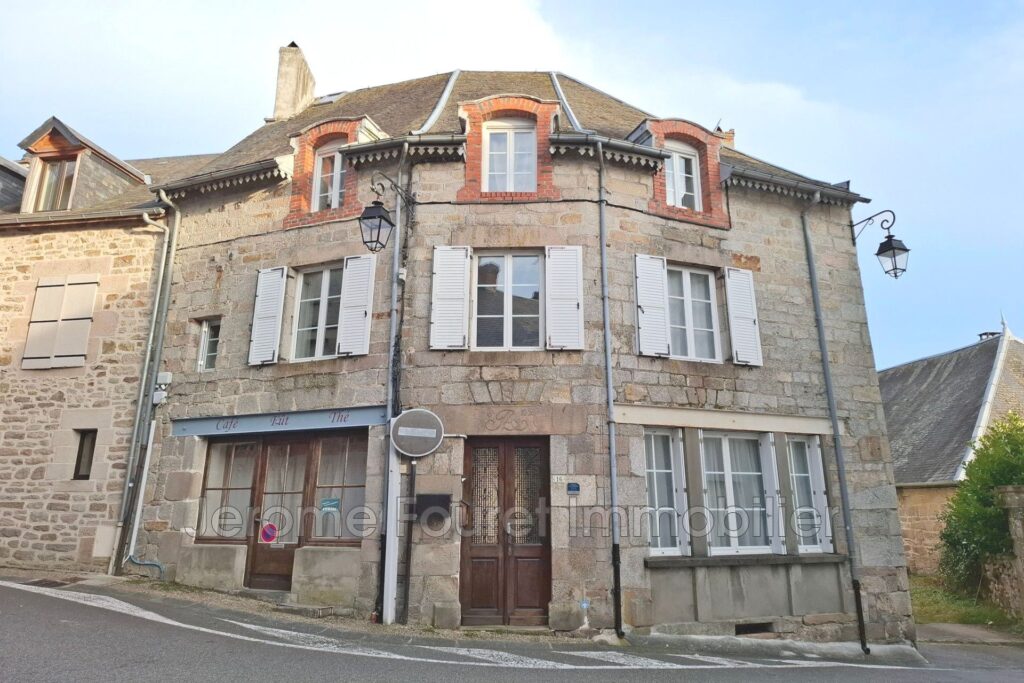 Résidence principale auto-finançable ou investissement classiq – NR pièces – NR chambres – 245.30 m²