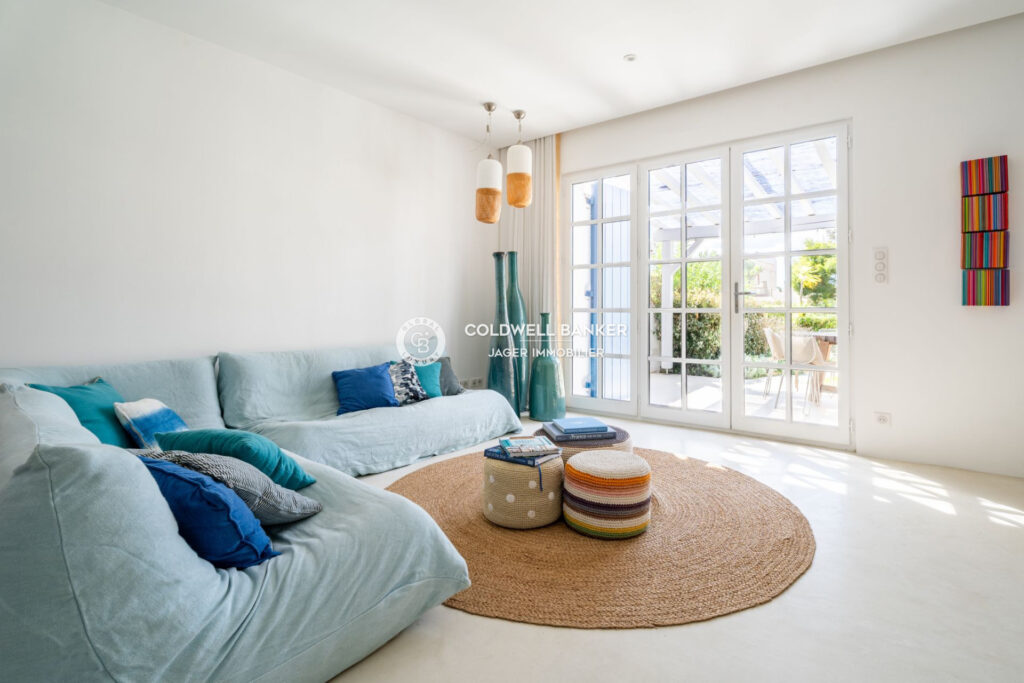 Double maison de pêcheur avec jardin, piscine et ponton d’amar – 8 pièces – 6 chambres – 170.00 m²