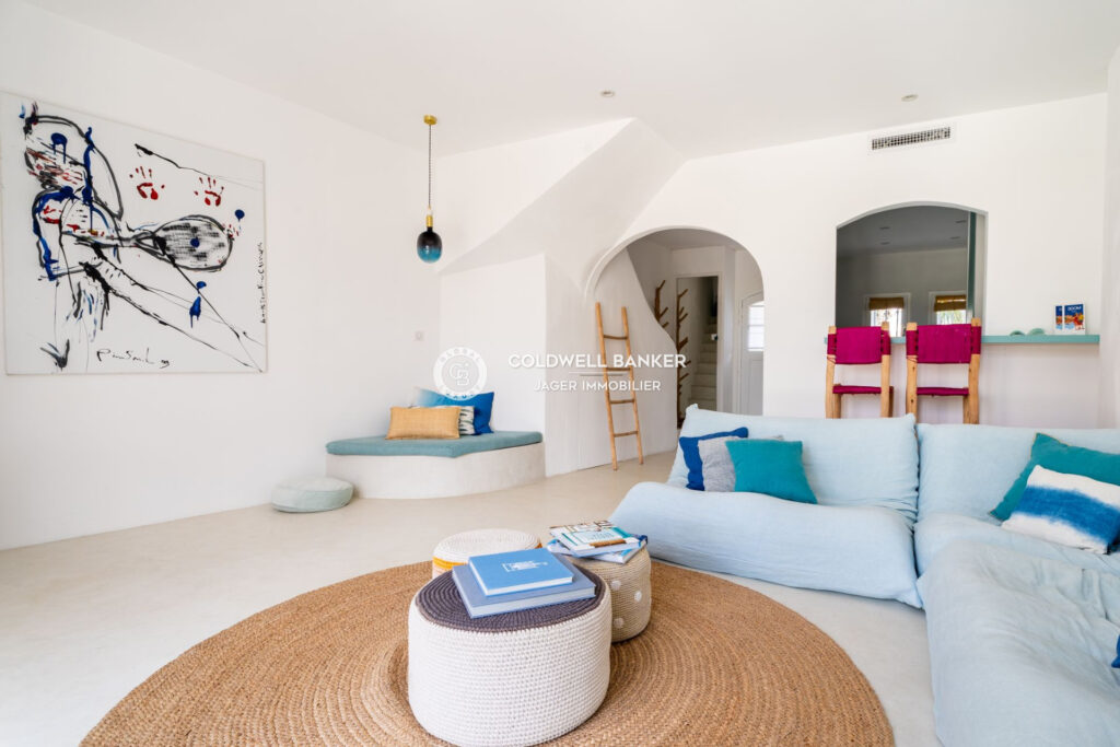 Double maison de pêcheur avec jardin, piscine et ponton d’amar – 8 pièces – 6 chambres – 170.00 m²