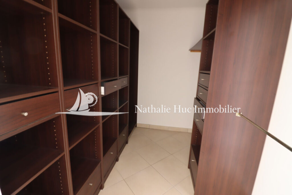 vente villa 6 Pièce(s) – 6 pièces – 5 chambres – 175.00 m²