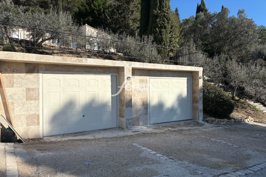 A vendre Proche du village de Callas – maison de 200 m² avec v – 5 pièces – 4 chambres – 201.00 m²
