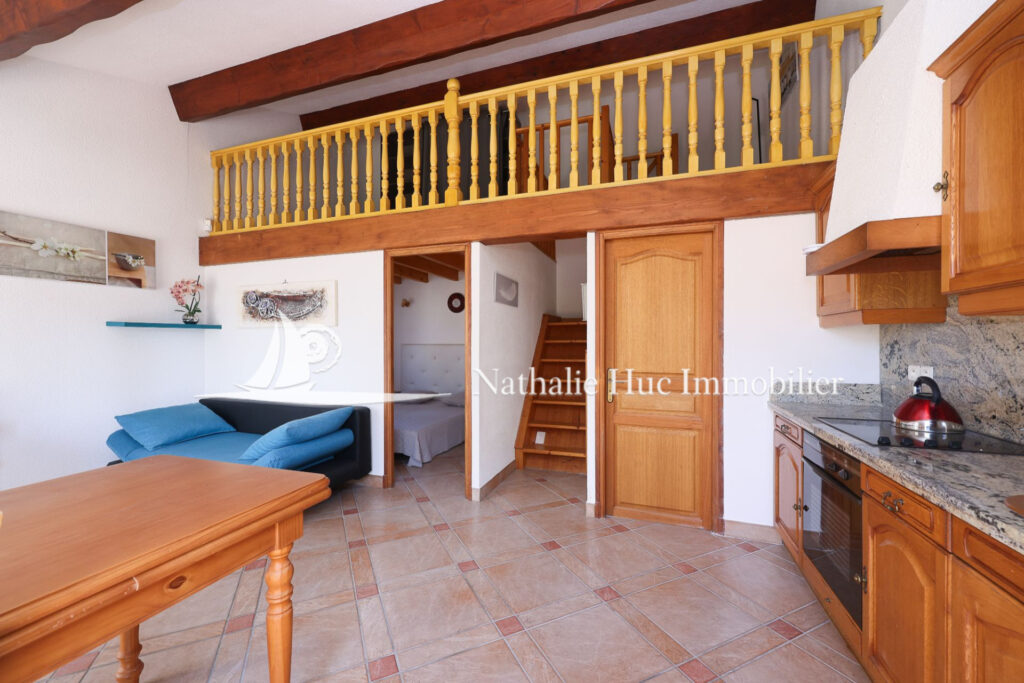 vente propriété – NR pièces – 4 chambres – 275.95 m²