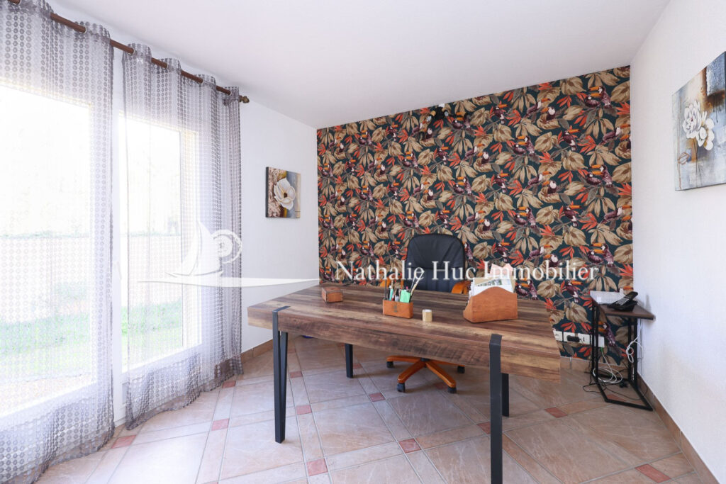 vente propriété – NR pièces – 4 chambres – 275.95 m²