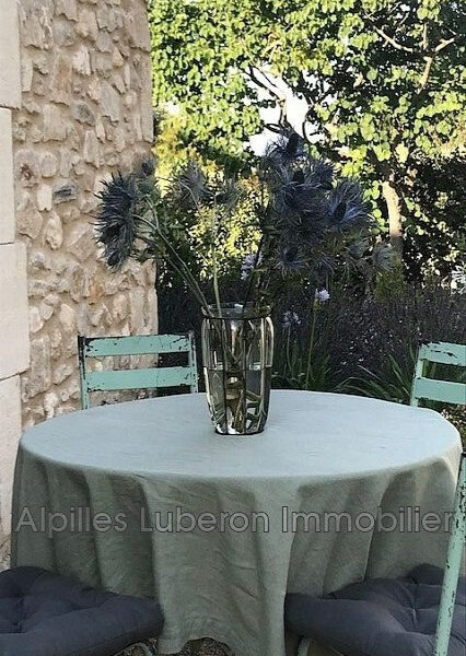 Maison à louer à Eygalières